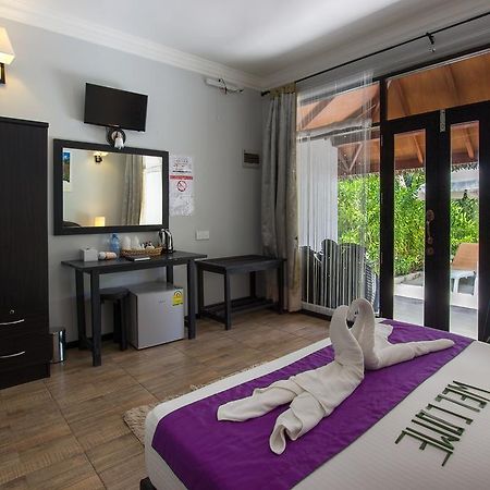 Local Island Inn Hangnaameedhoo Екстериор снимка