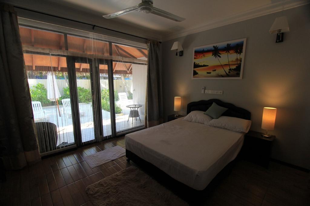 Local Island Inn Hangnaameedhoo Екстериор снимка