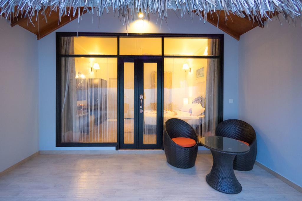 Local Island Inn Hangnaameedhoo Екстериор снимка