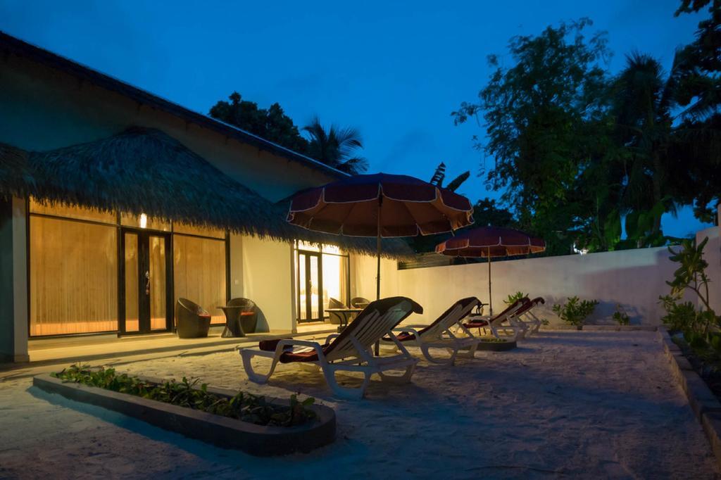 Local Island Inn Hangnaameedhoo Екстериор снимка