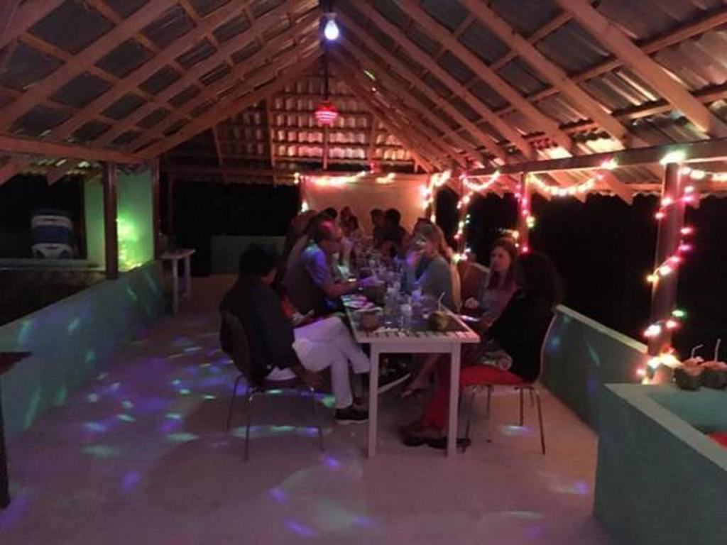 Local Island Inn Hangnaameedhoo Екстериор снимка