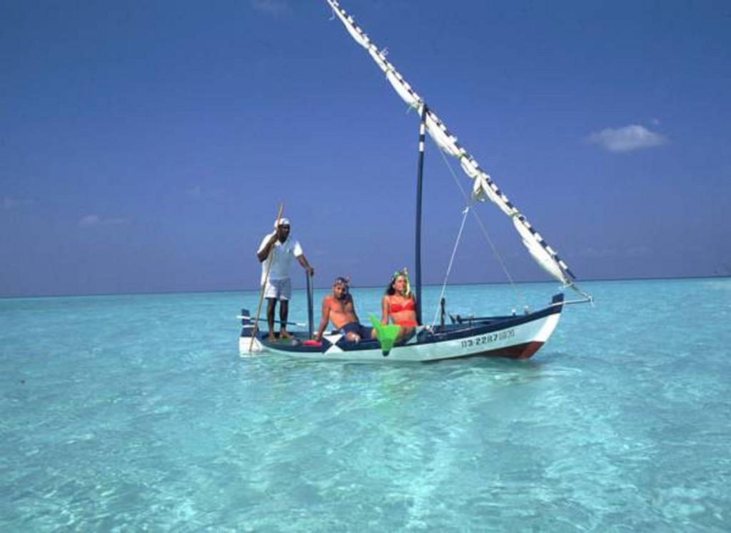 Local Island Inn Hangnaameedhoo Екстериор снимка