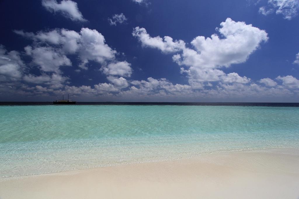Local Island Inn Hangnaameedhoo Екстериор снимка