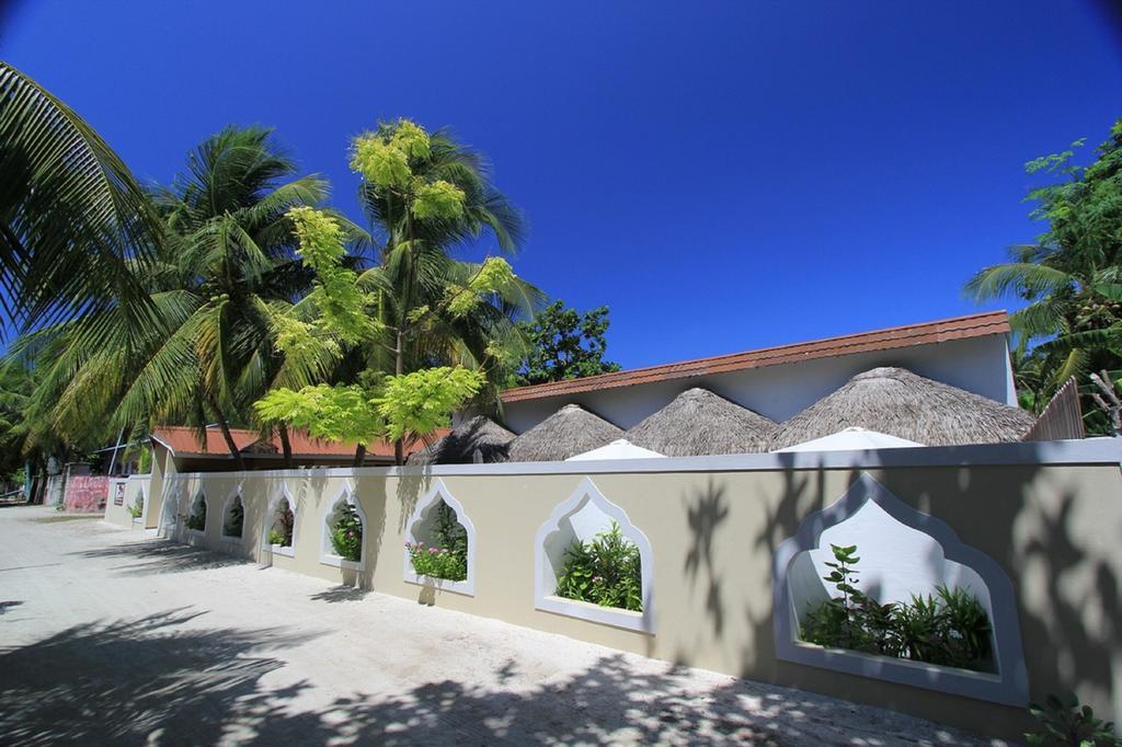 Local Island Inn Hangnaameedhoo Екстериор снимка